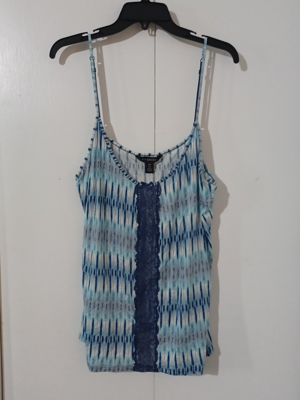 Ambrielle Blue & Navy Patterned Lace-Trim Camisole